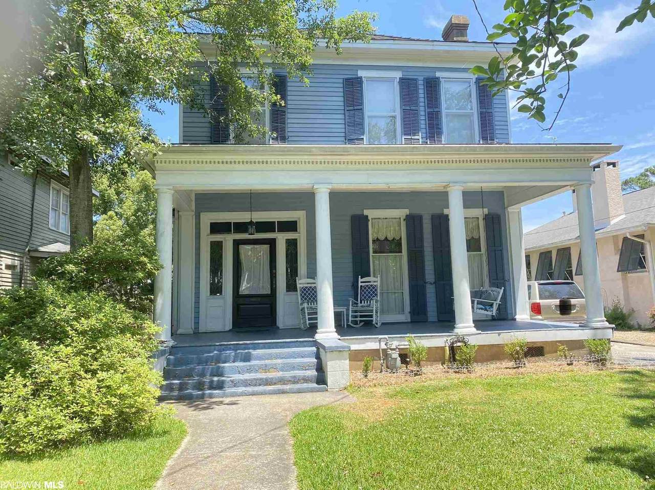 1754 Hunter Ave - Photo 1