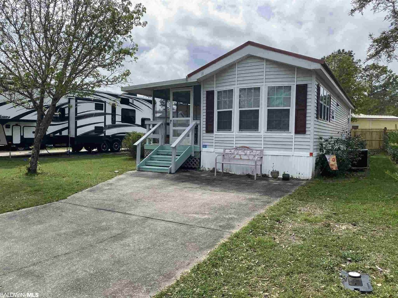 122 Horn Dr - Photo 1