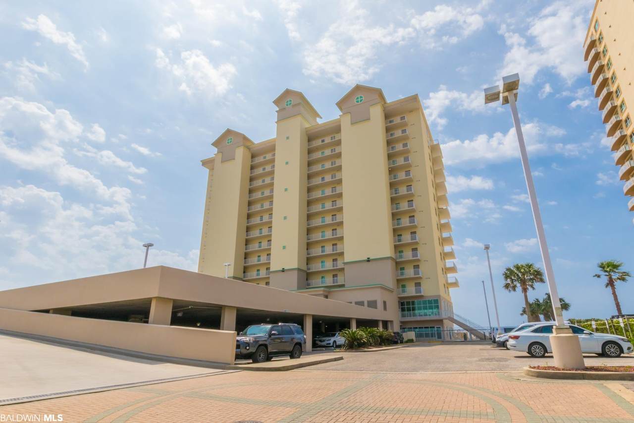 921 Beach Blvd - Photo 1