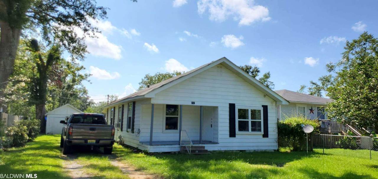 707 Cedar Street - Photo 1