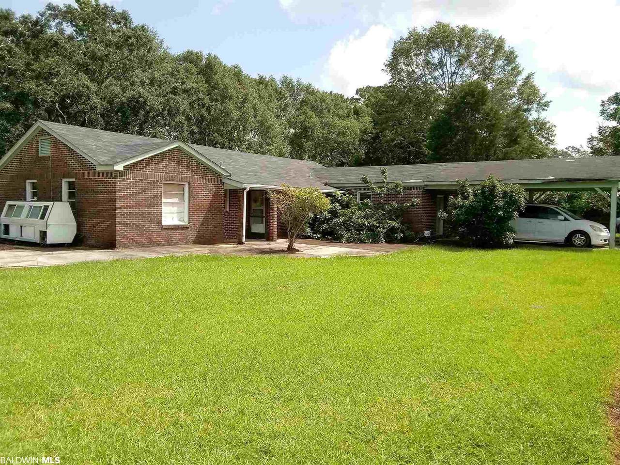 108 Almyra Street - Photo 1