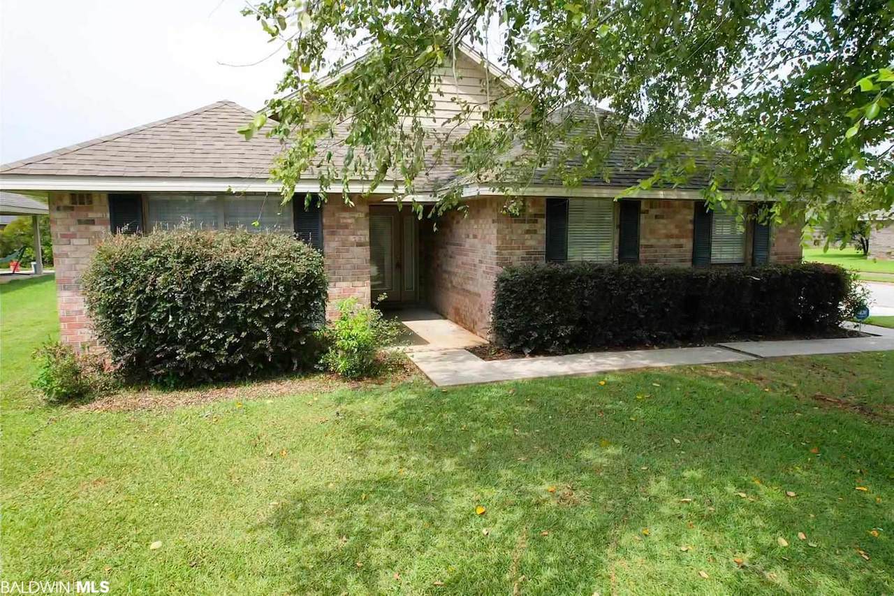 303 Amberlee Court - Photo 1