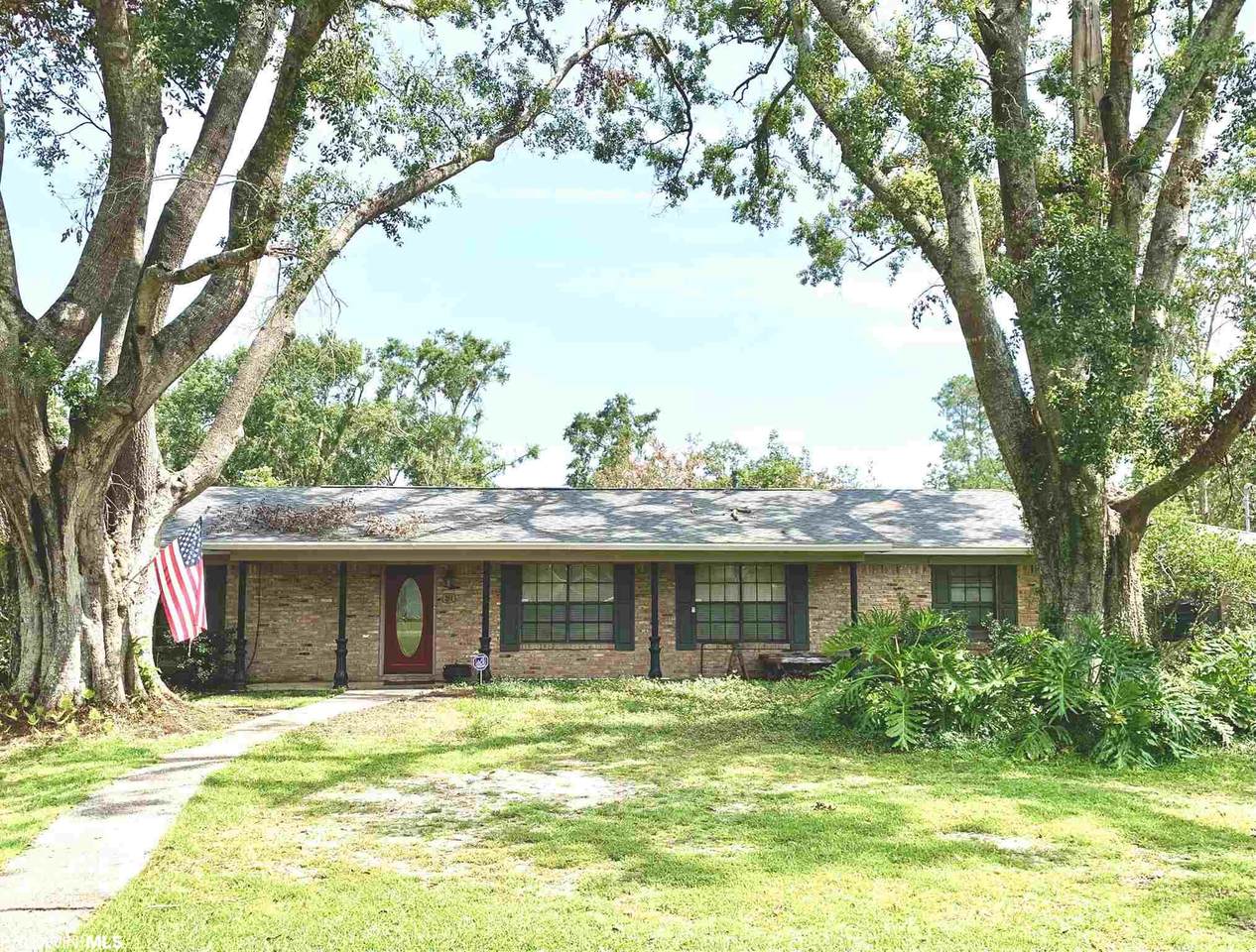 204 Fern Avenue - Photo 1