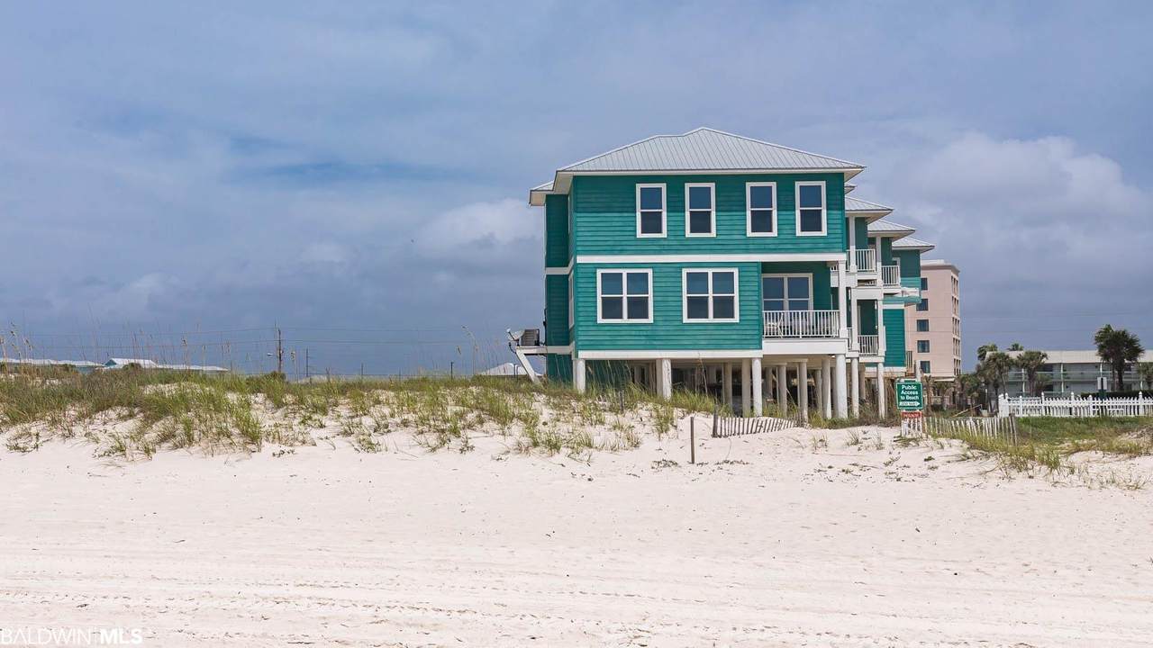 551 Beach Blvd - Photo 1