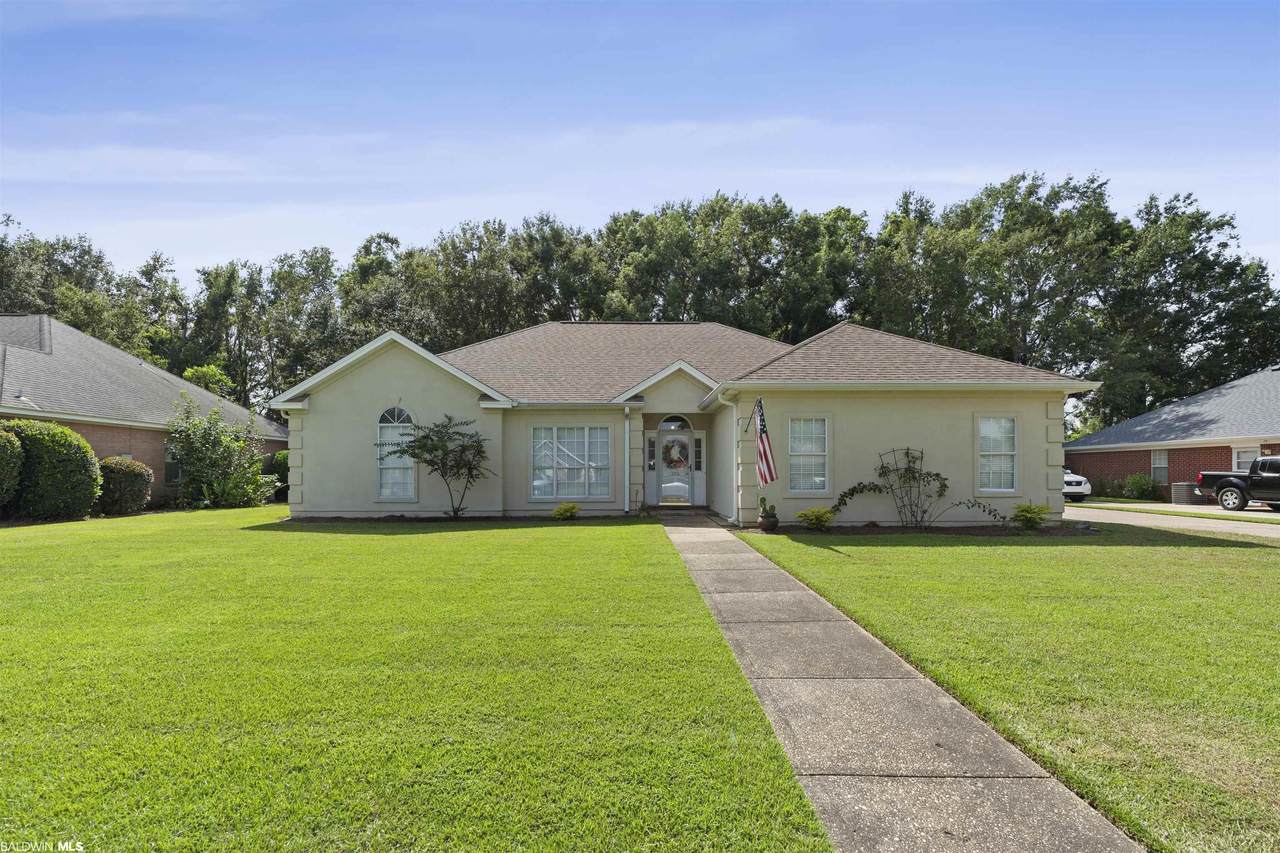 150 Hawthorne Circle - Photo 1