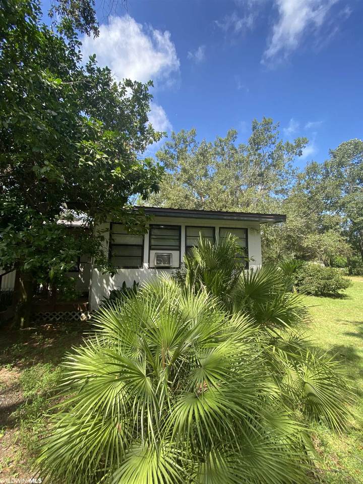 15435 Highland Cir - Photo 1
