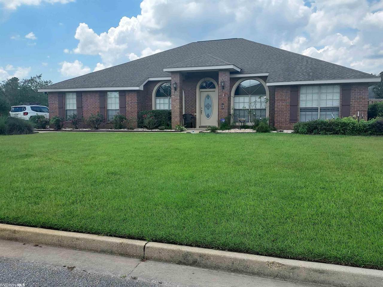 543 Leeds Court - Photo 1