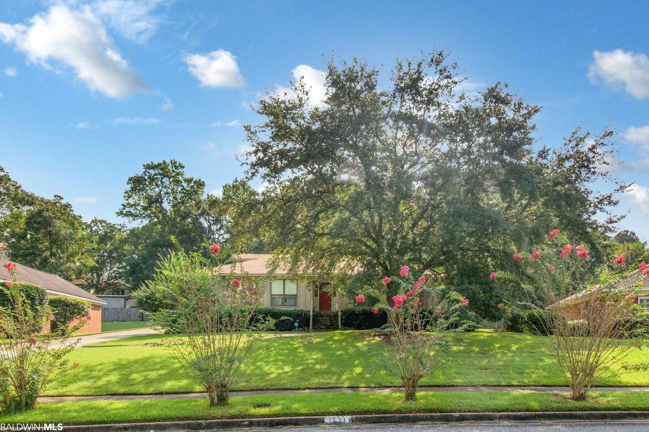 1521 Ridgeland Road - Photo 1