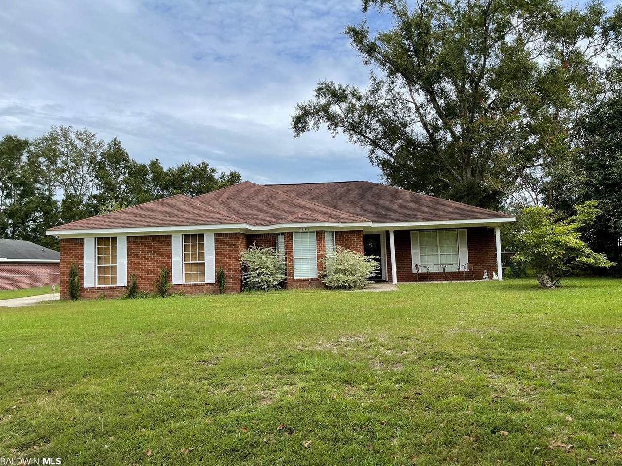 10242 Longview Dr - Photo 1