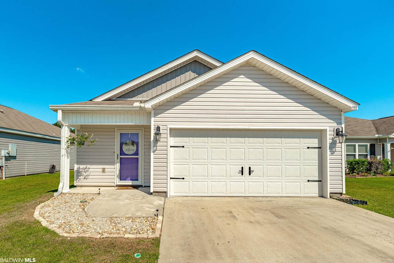 955 Summerton Drive - Photo 1