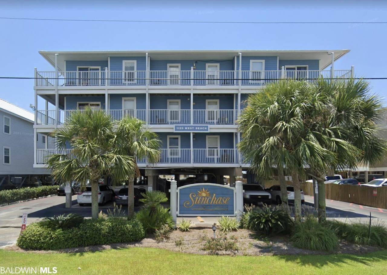 1129 Beach Blvd - Photo 1