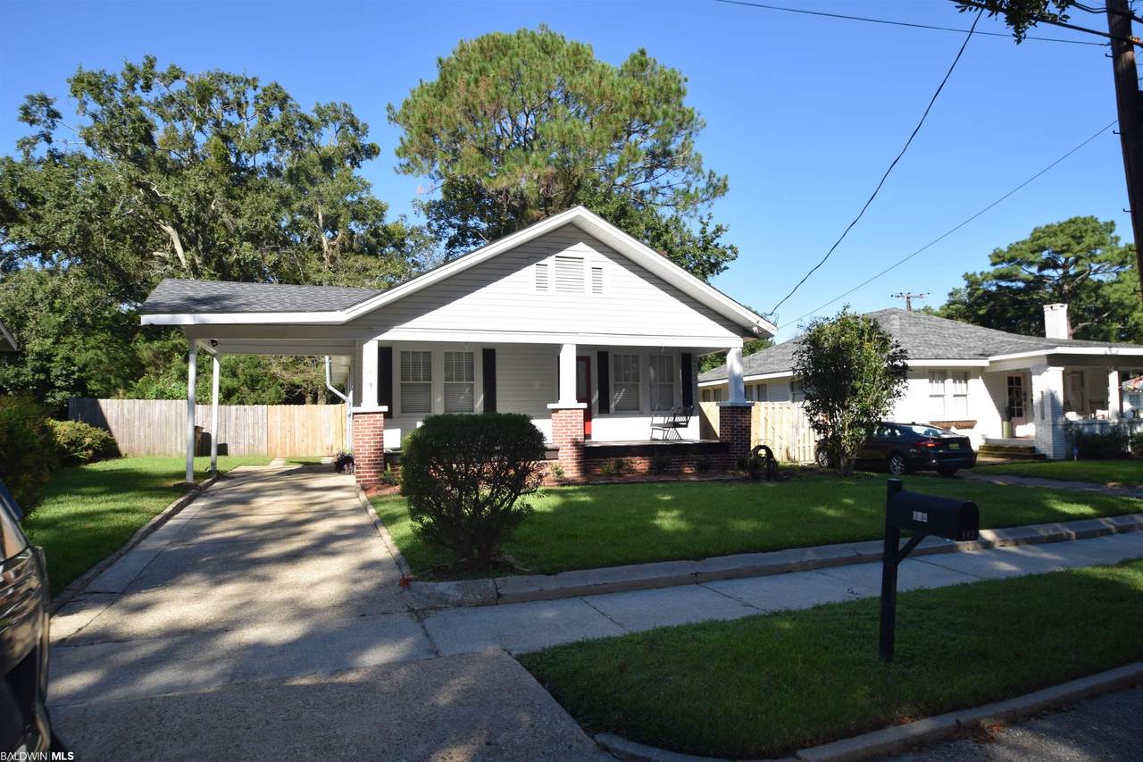 182 Williams St - Photo 1