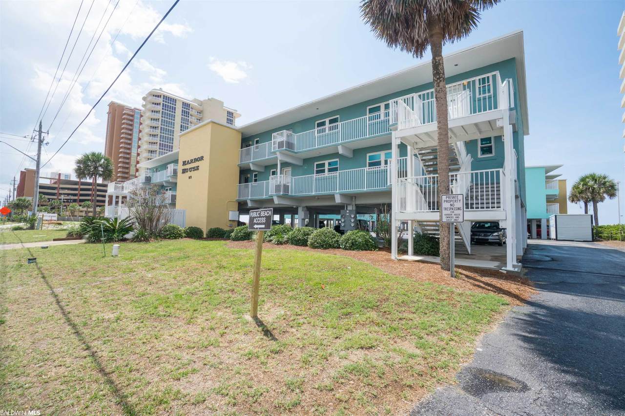 913 Beach Blvd - Photo 1