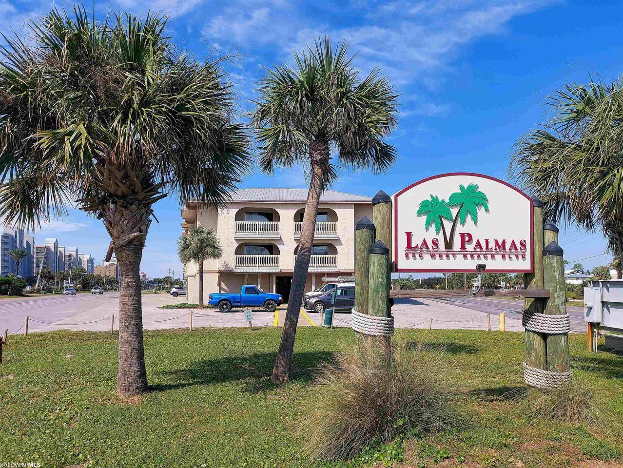 930 Beach Blvd - Photo 1