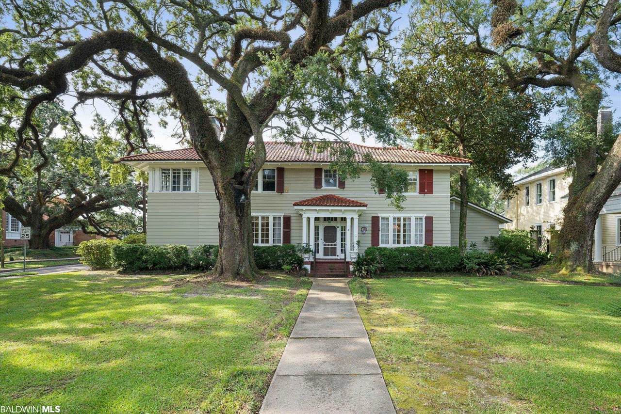 1551 Dauphin Street - Photo 1