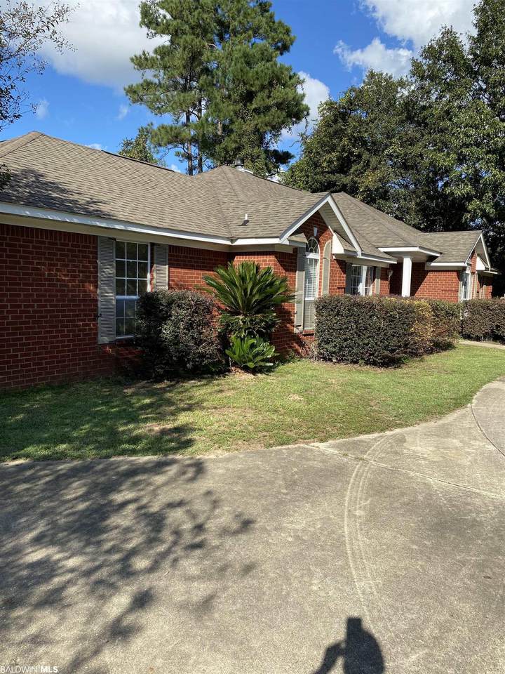 628 Southern Way - Photo 1