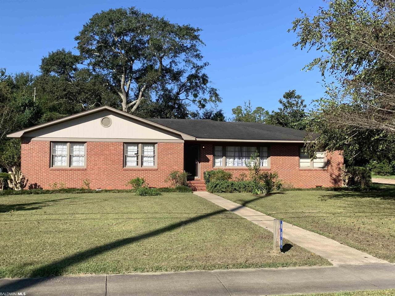 800 Presley Street - Photo 1