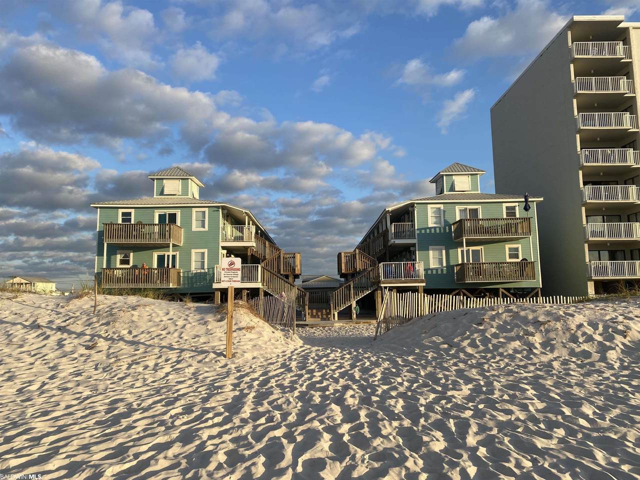 1157 Beach Blvd - Photo 1