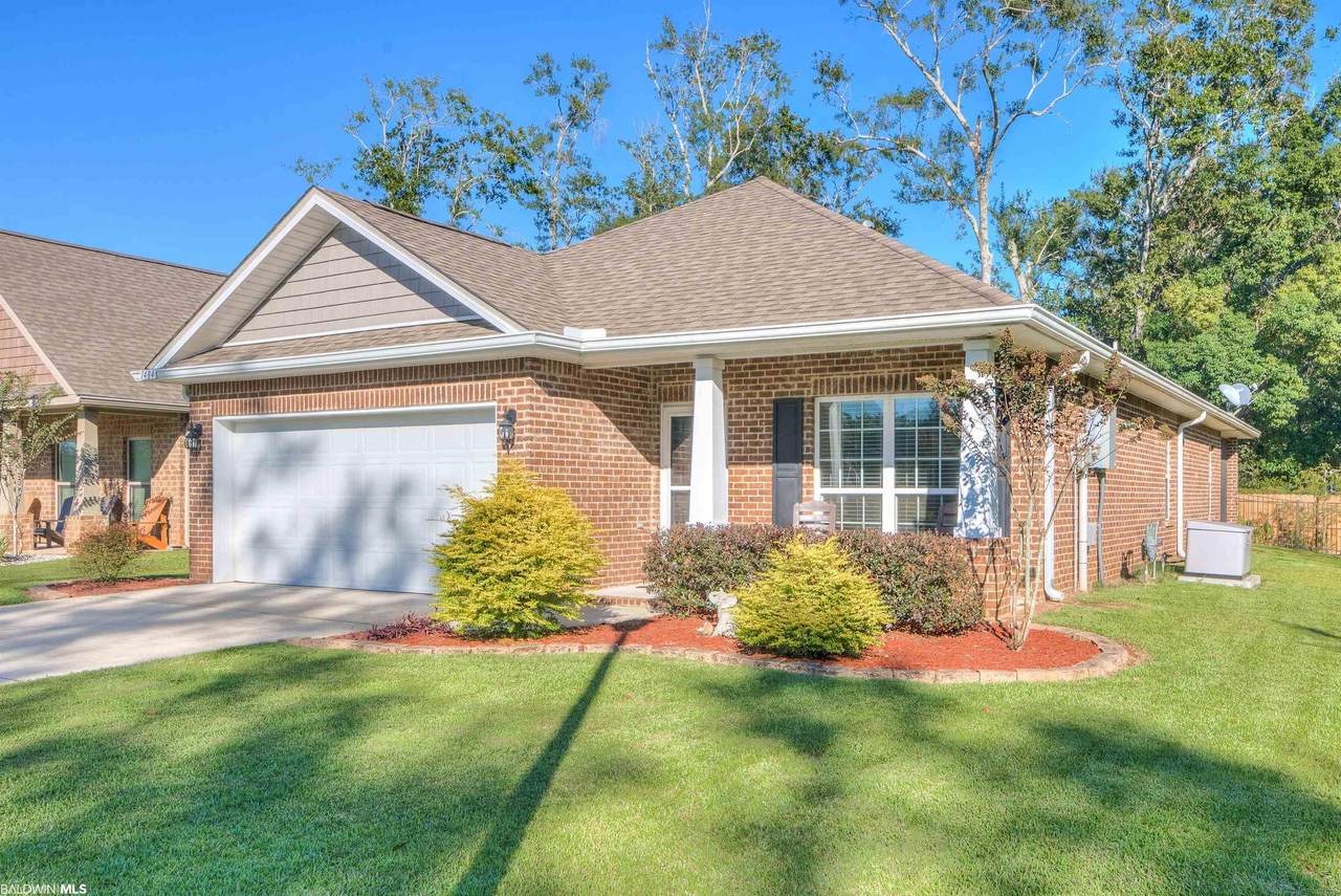 1484 Surrey Loop - Photo 1