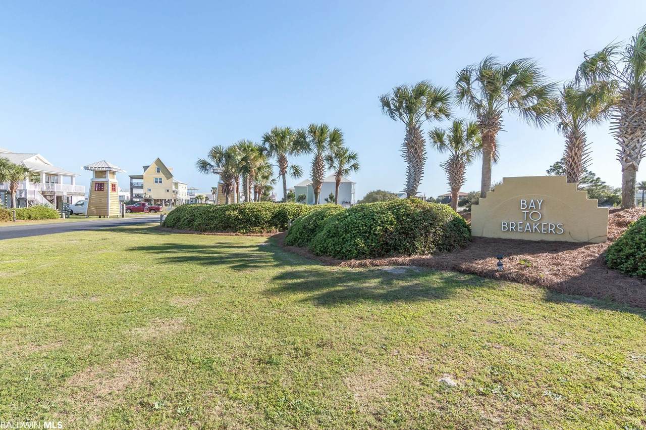 465 Breakers Lane - Photo 1