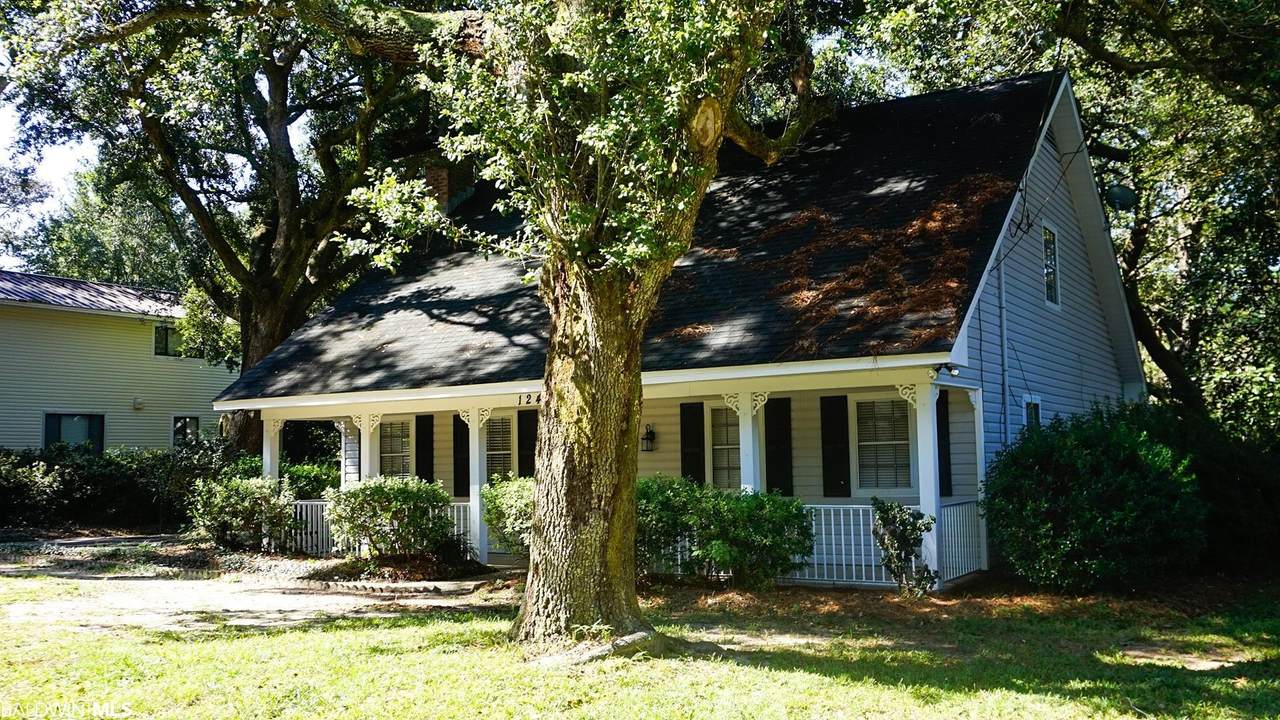 124 Wild Oak Drive - Photo 1