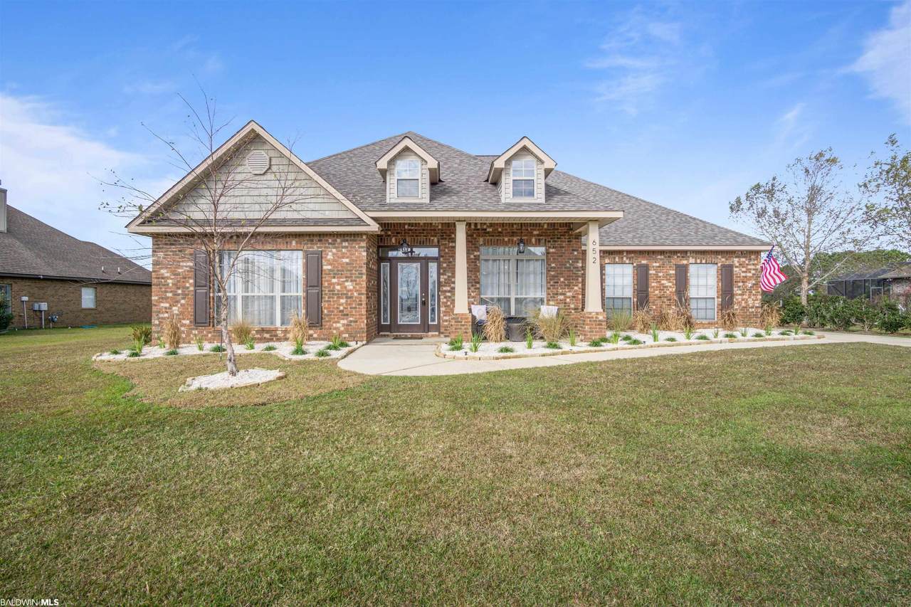 652 Dorr Ave - Photo 1