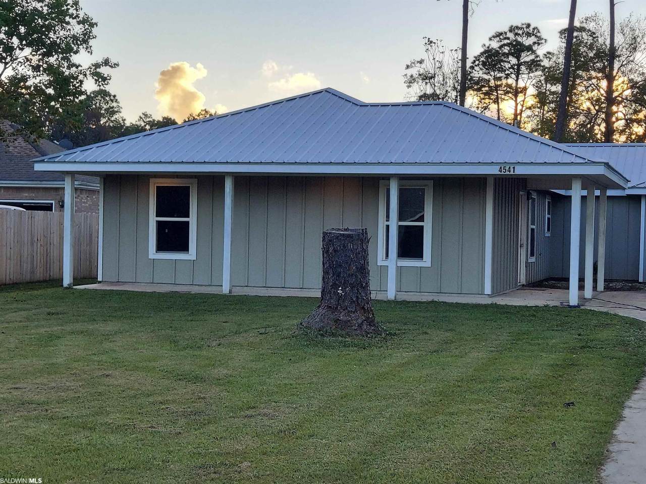4541 Coral Cir - Photo 1