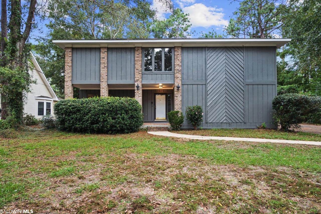 165 Rolling Hill Drive - Photo 1