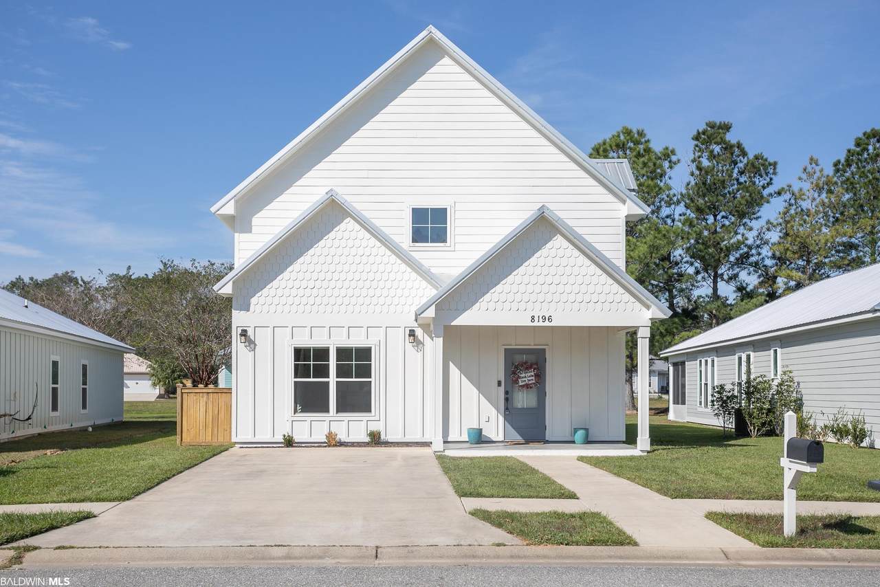 8196 Carmel Circle - Photo 1