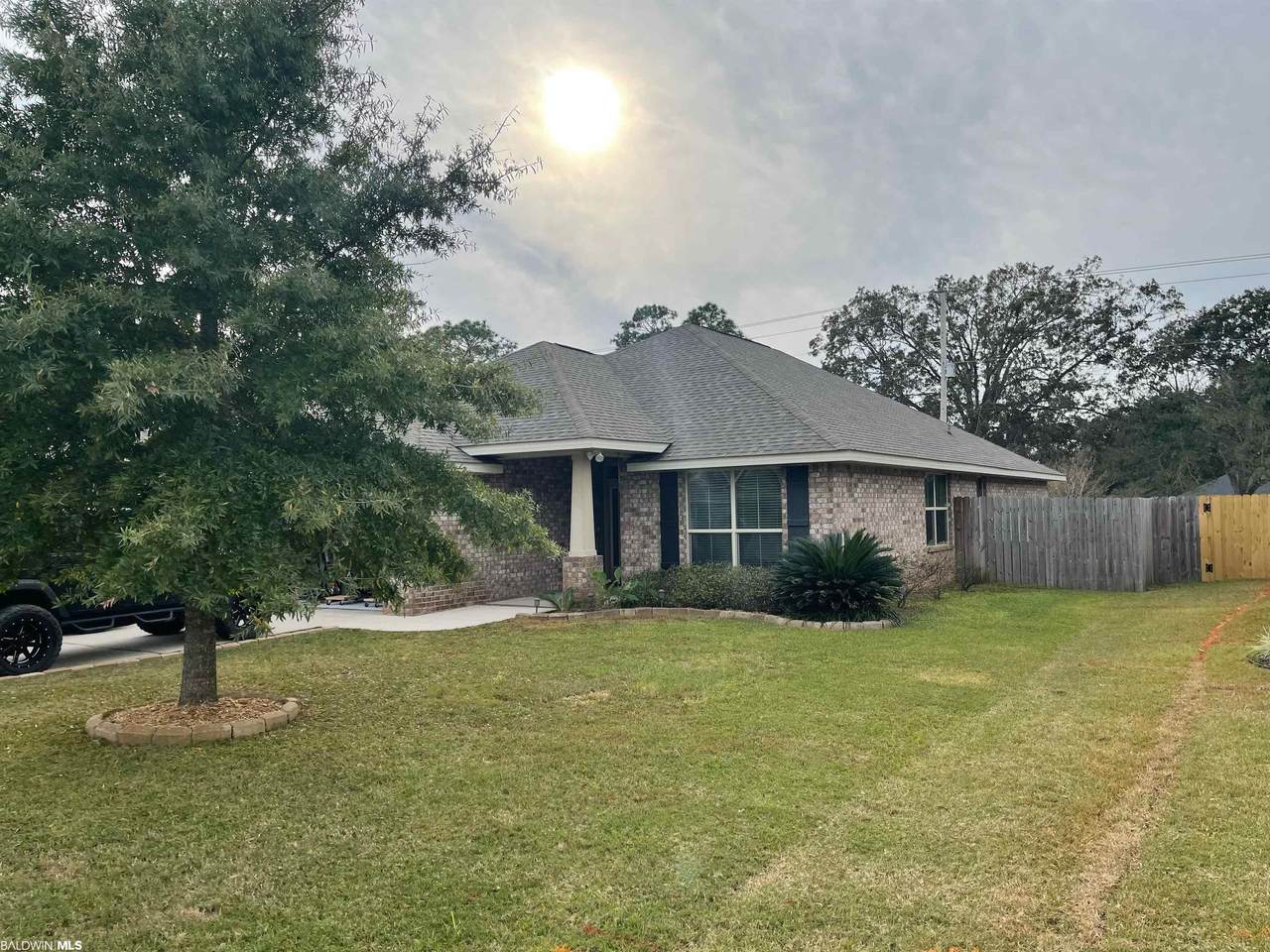 17001 Russet Court - Photo 1