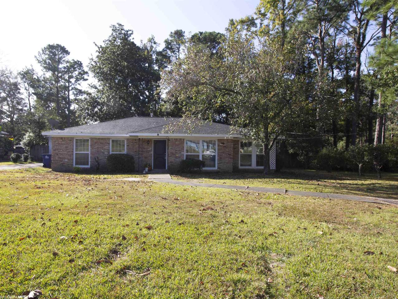 110 Windsor Drive - Photo 1