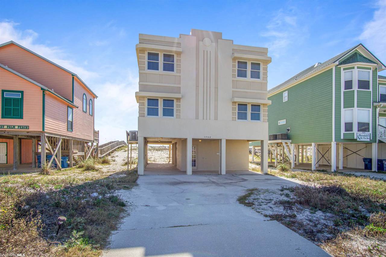 1733 Beach Blvd - Photo 1