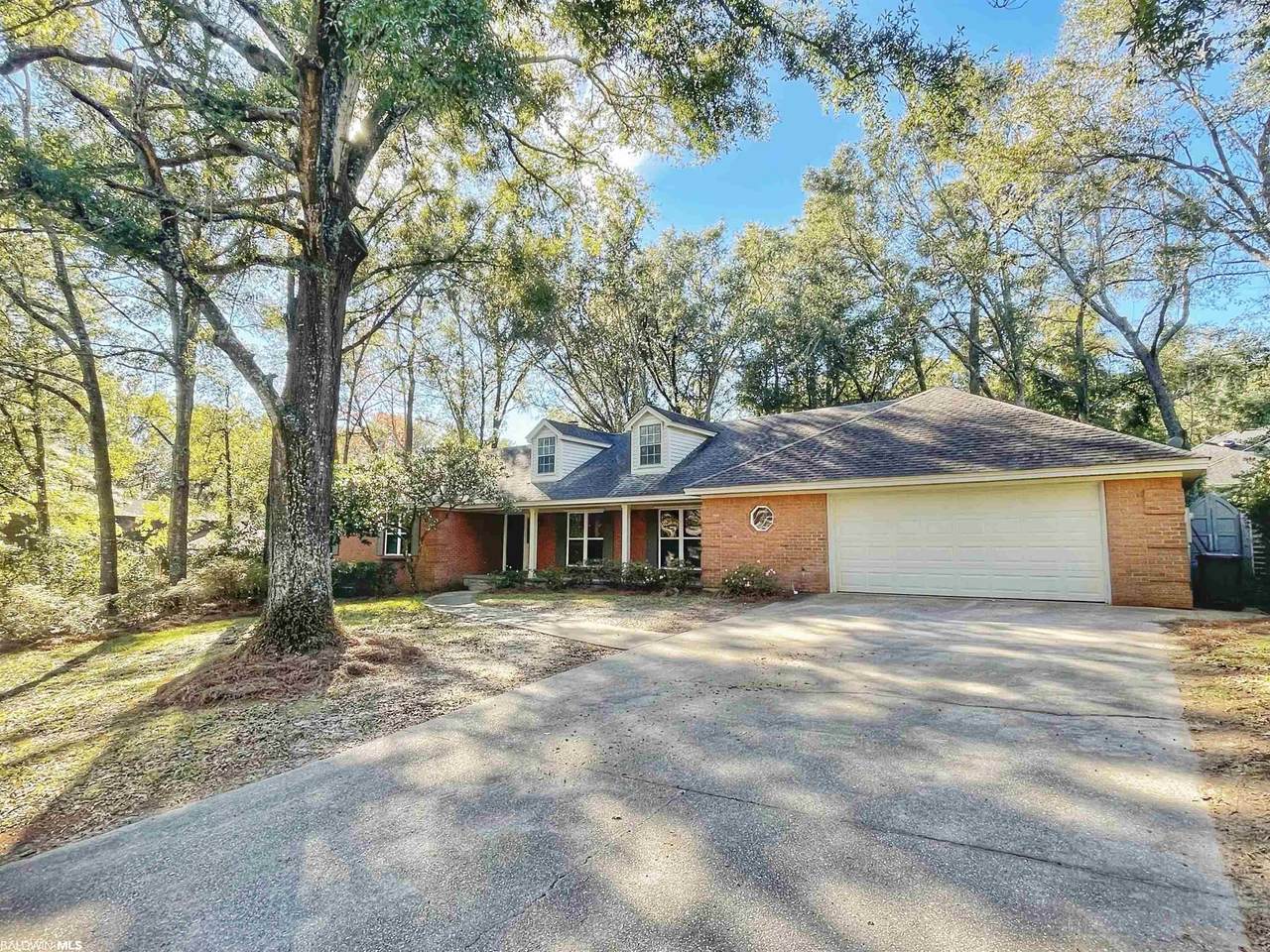 427 Patlynn Drive - Photo 1
