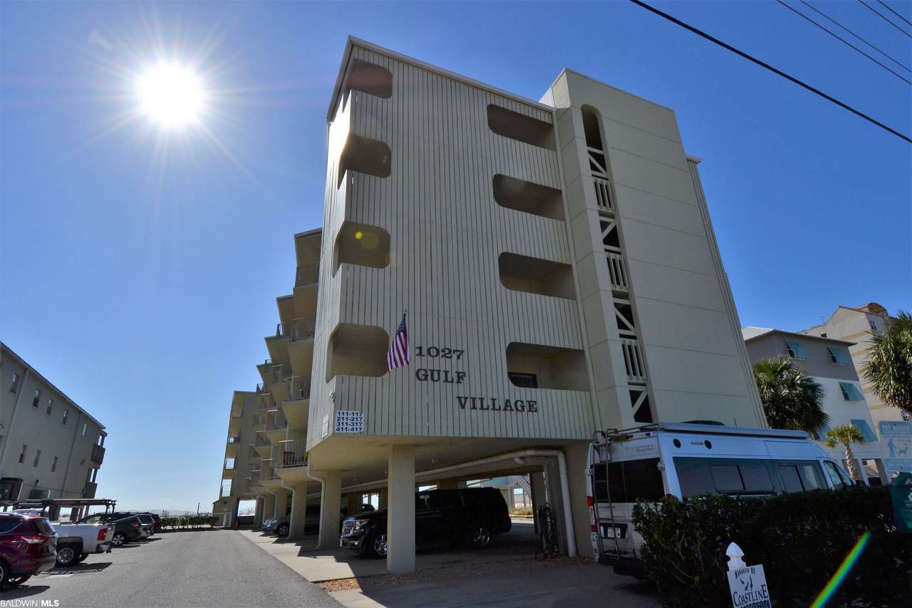1027 Beach Blvd - Photo 1