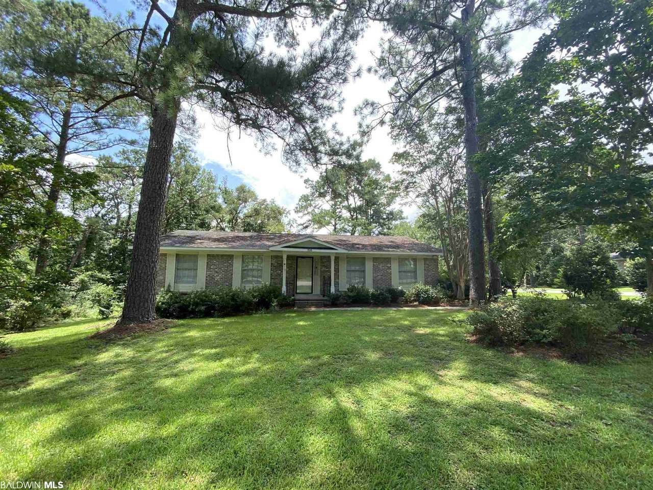 526 Southern Way - Photo 1