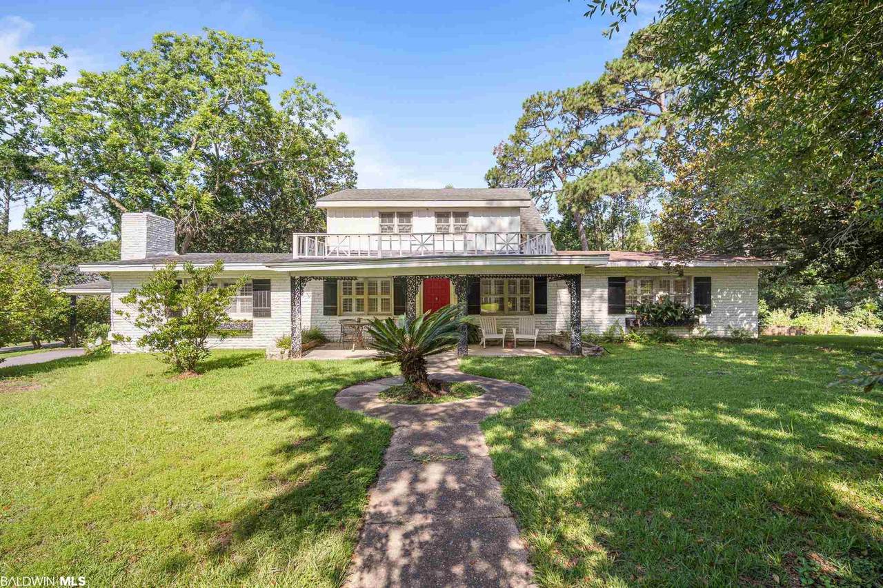 257 Blue Island Avenue - Photo 1