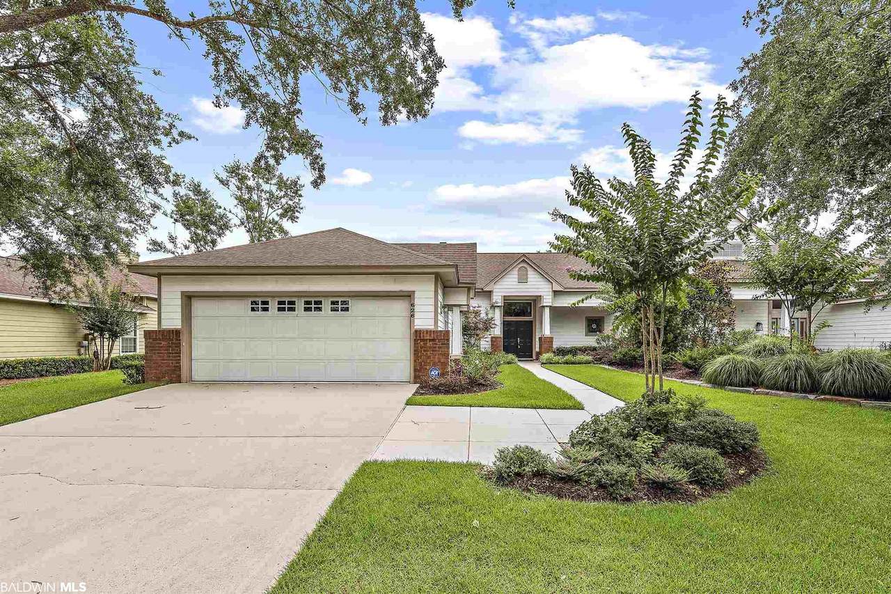626 Pinehurst Dr - Photo 1