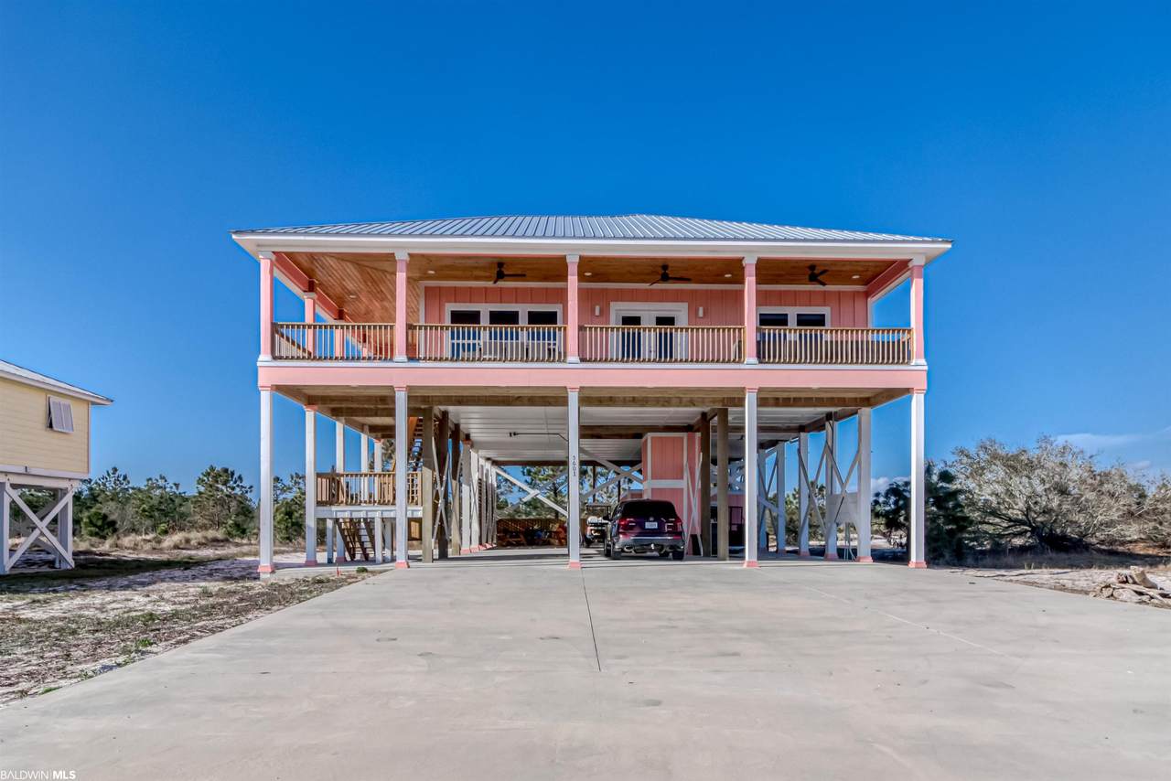 5601 Pizarro Av - Photo 1