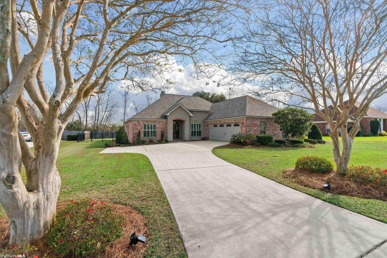 233 Royal Lane - Photo 1