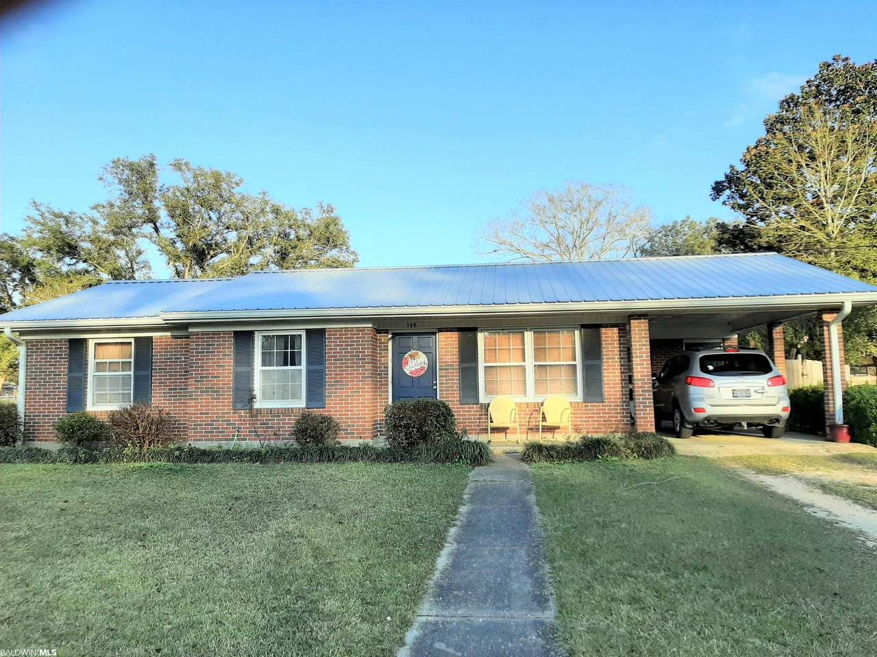 106 Spruce Av - Photo 1