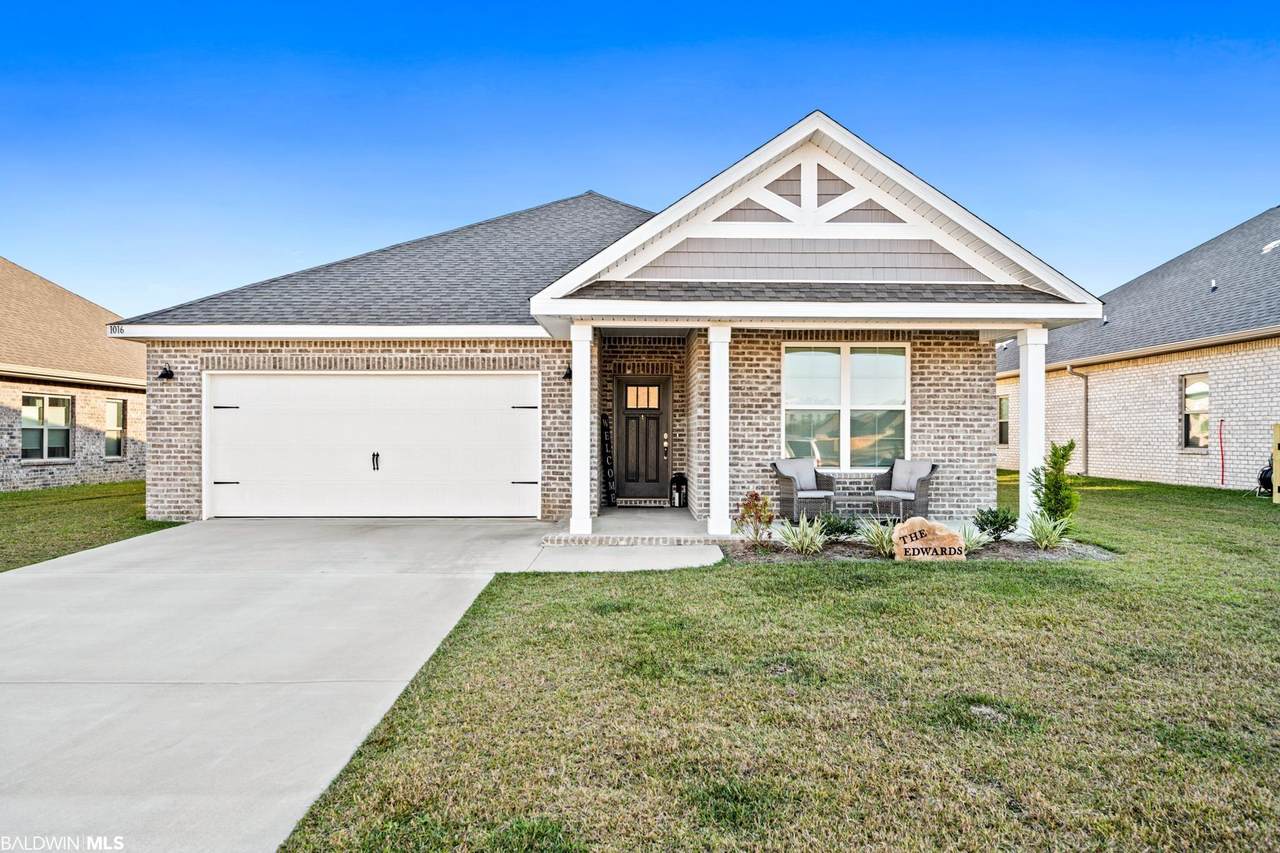 1016 Pheasant Circle - Photo 1