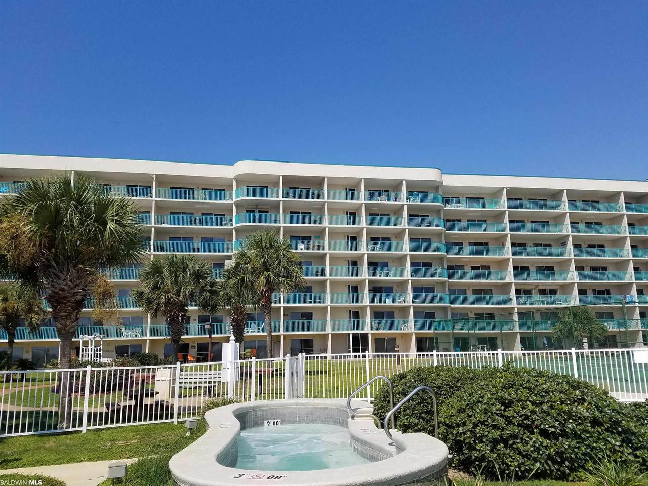 805 Plantation Road - Photo 1