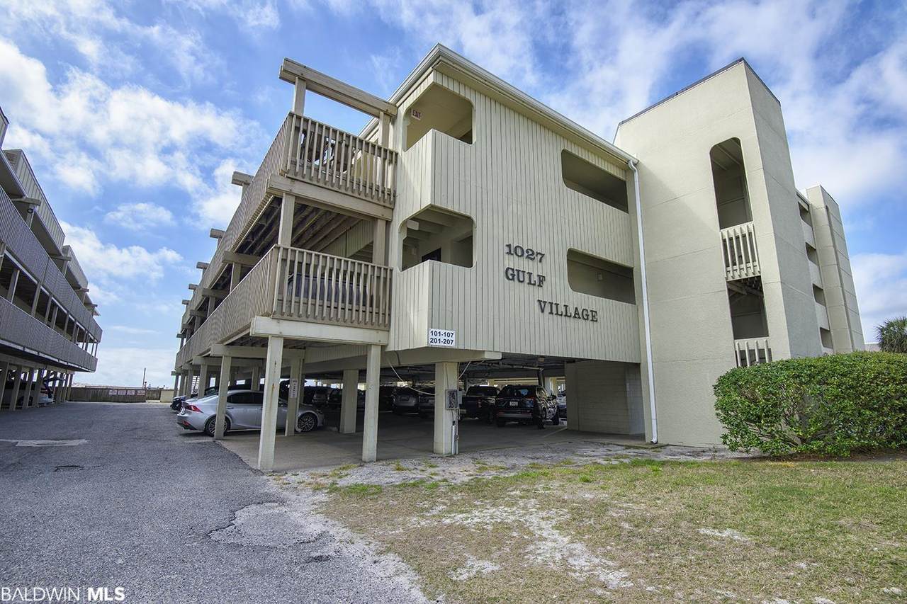 1027 Beach Blvd - Photo 1