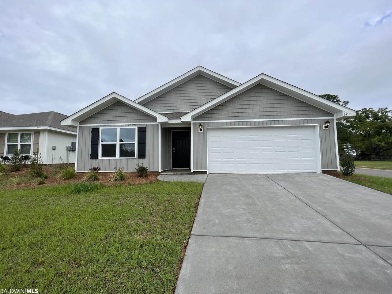24572 Alamitos Trace Dr - Photo 1