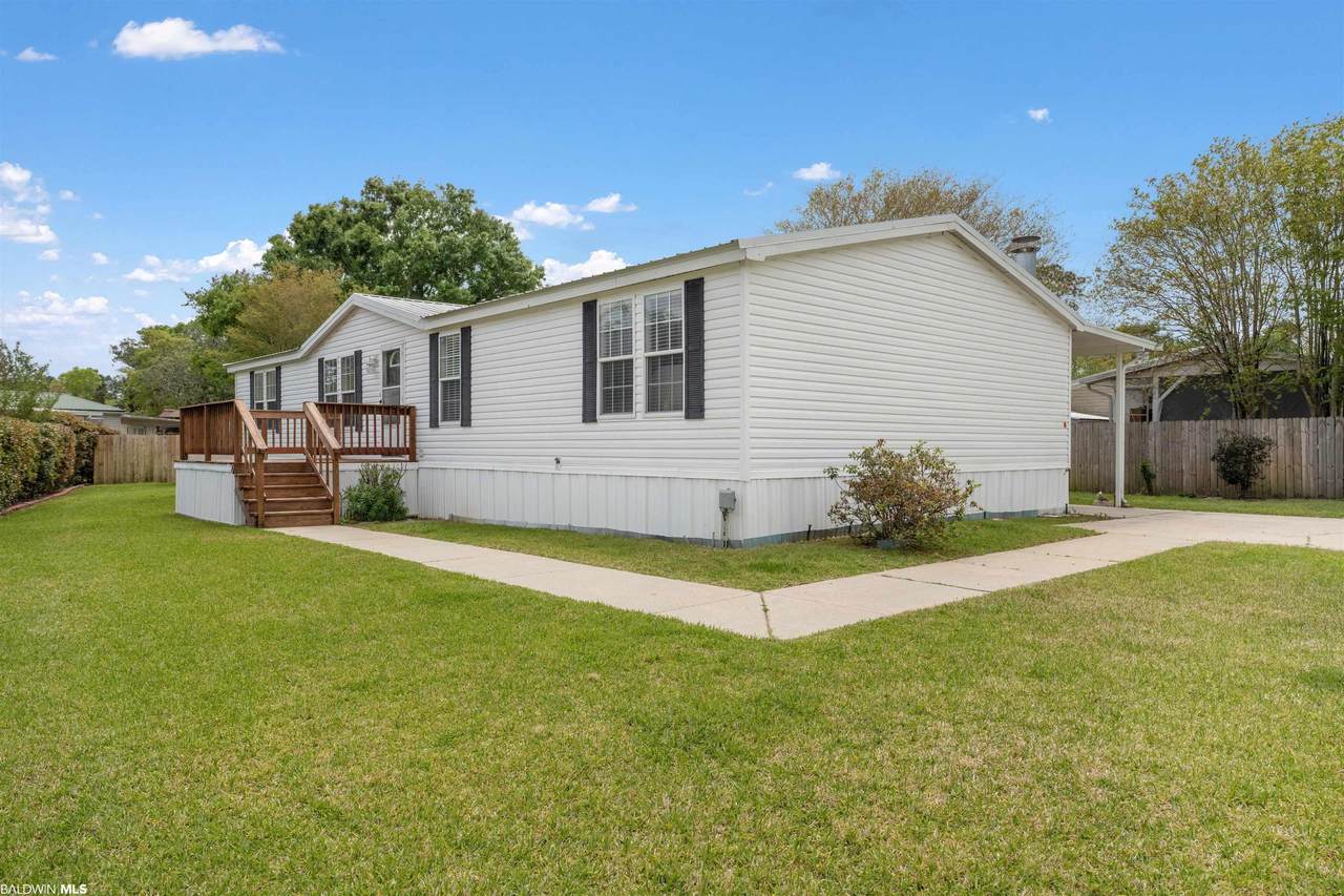 1886 Suavez Drive - Photo 1