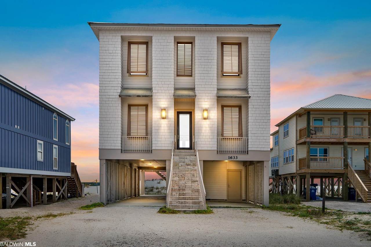 1633 Beach Blvd - Photo 1