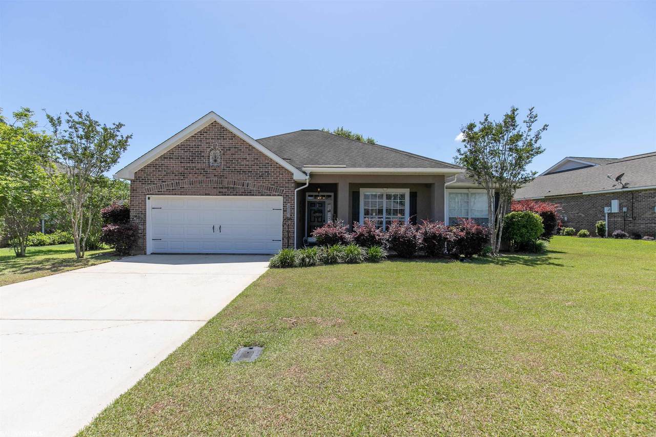 1228 Pencarro Boulevard - Photo 1