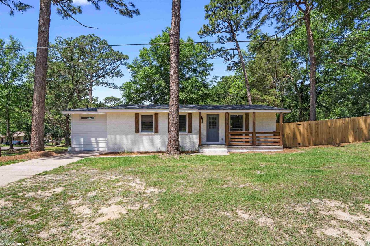 423 Barclay Avenue - Photo 1