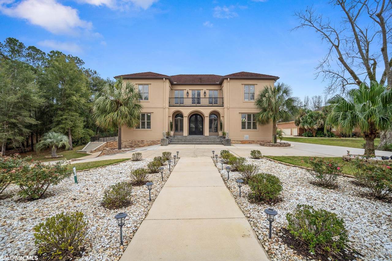 146 Augusta Court - Photo 1