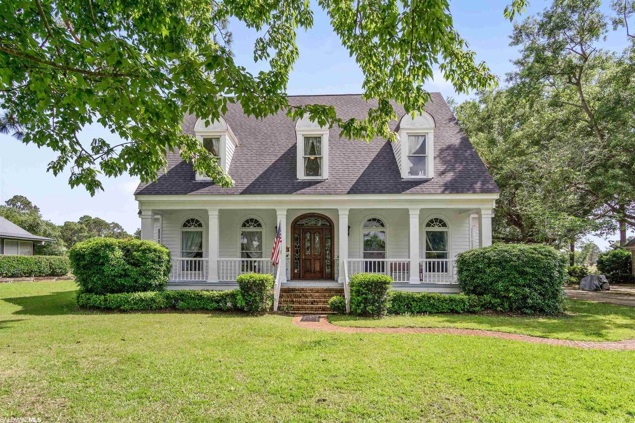 417 Wedgewood Drive - Photo 1
